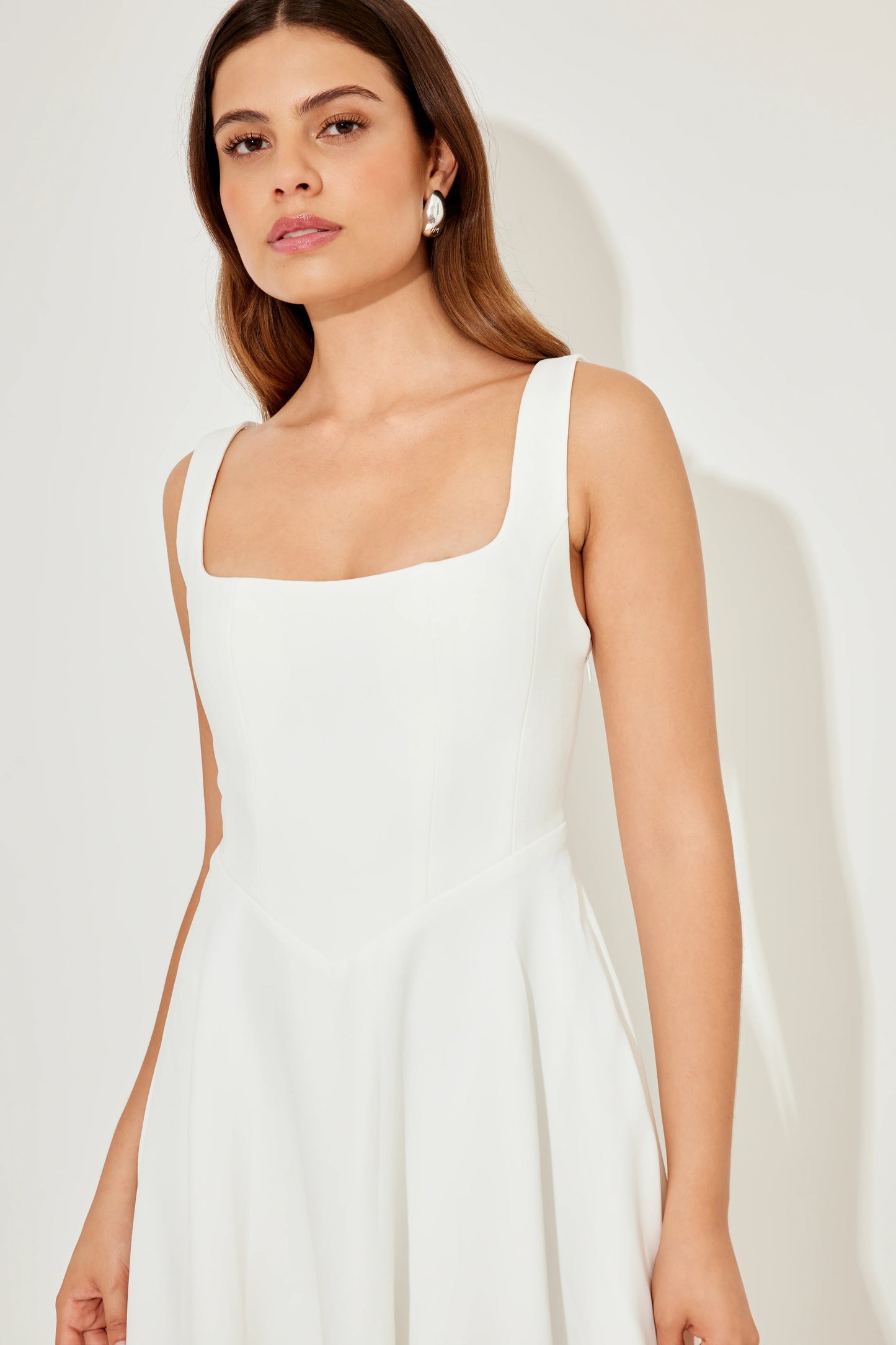 Inaya Classic Midi Dress