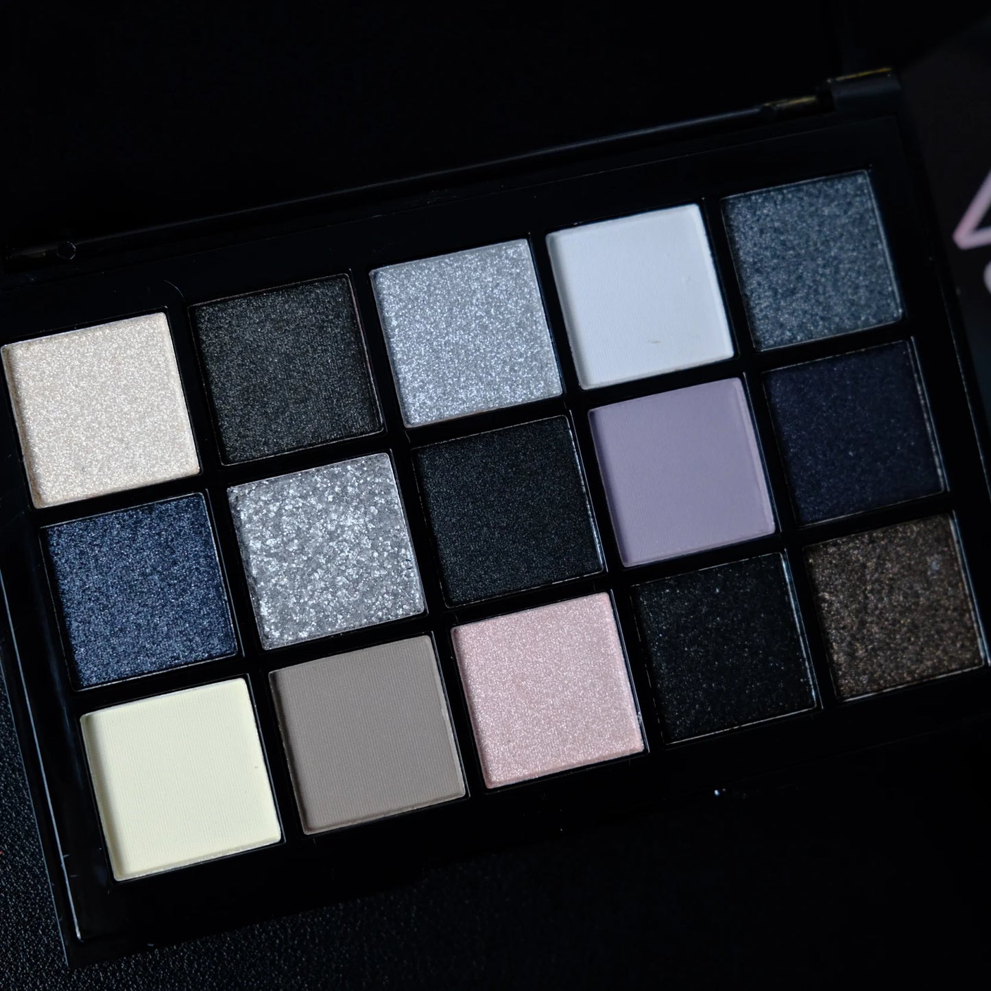 Black Smokey Eyeshadow Palette