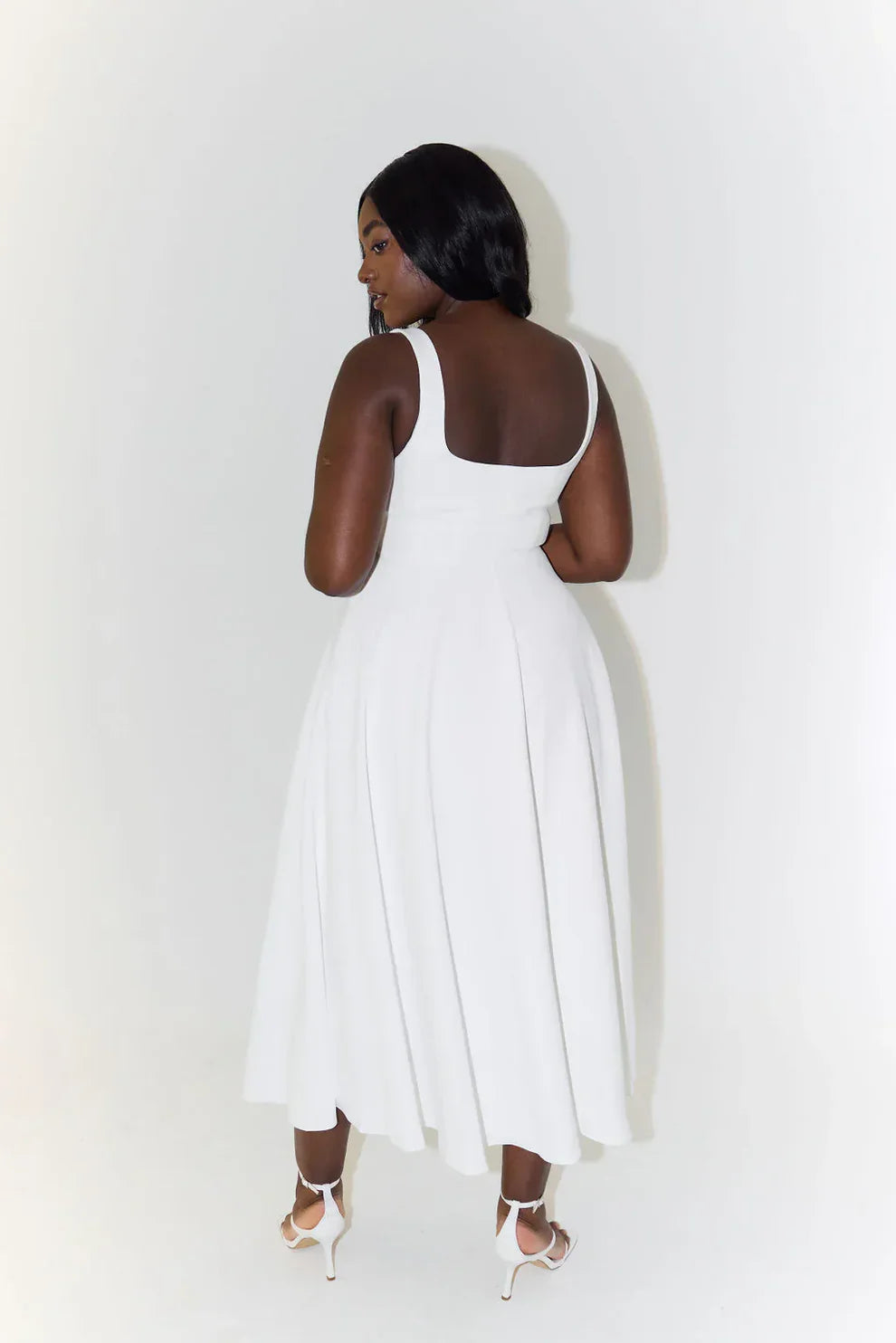 Inaya Classic Midi Dress