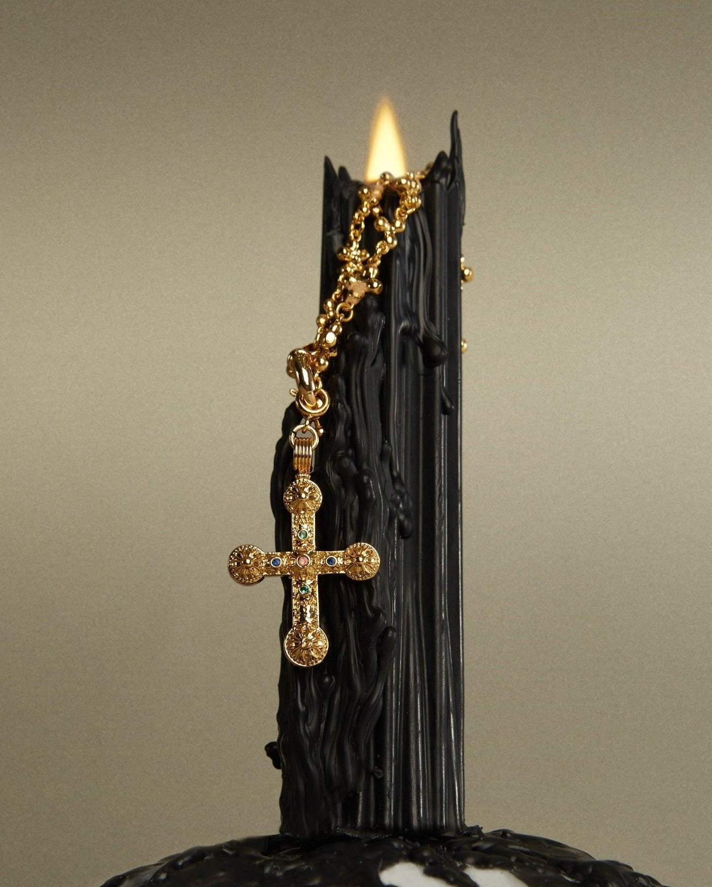 Chase™ - Cross Molecule Chain