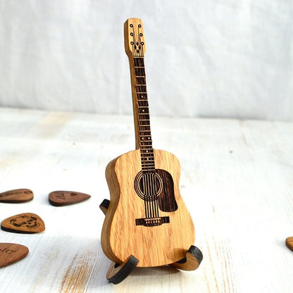 Guitarrita™ Wooden Guitar Pick Box